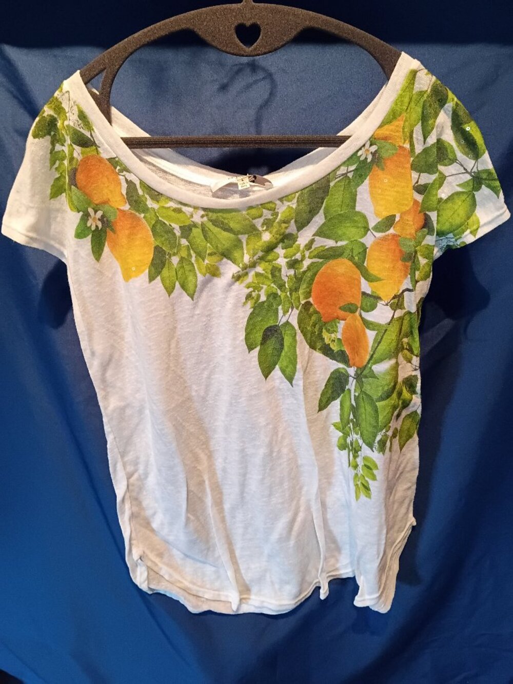 White Tee w/Lemons & sequins Large
